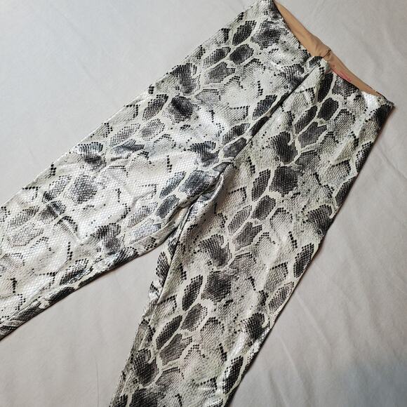 Commando Women's Size M Faux Leather Legging Snakeskin Silver - Picture 1 of 7